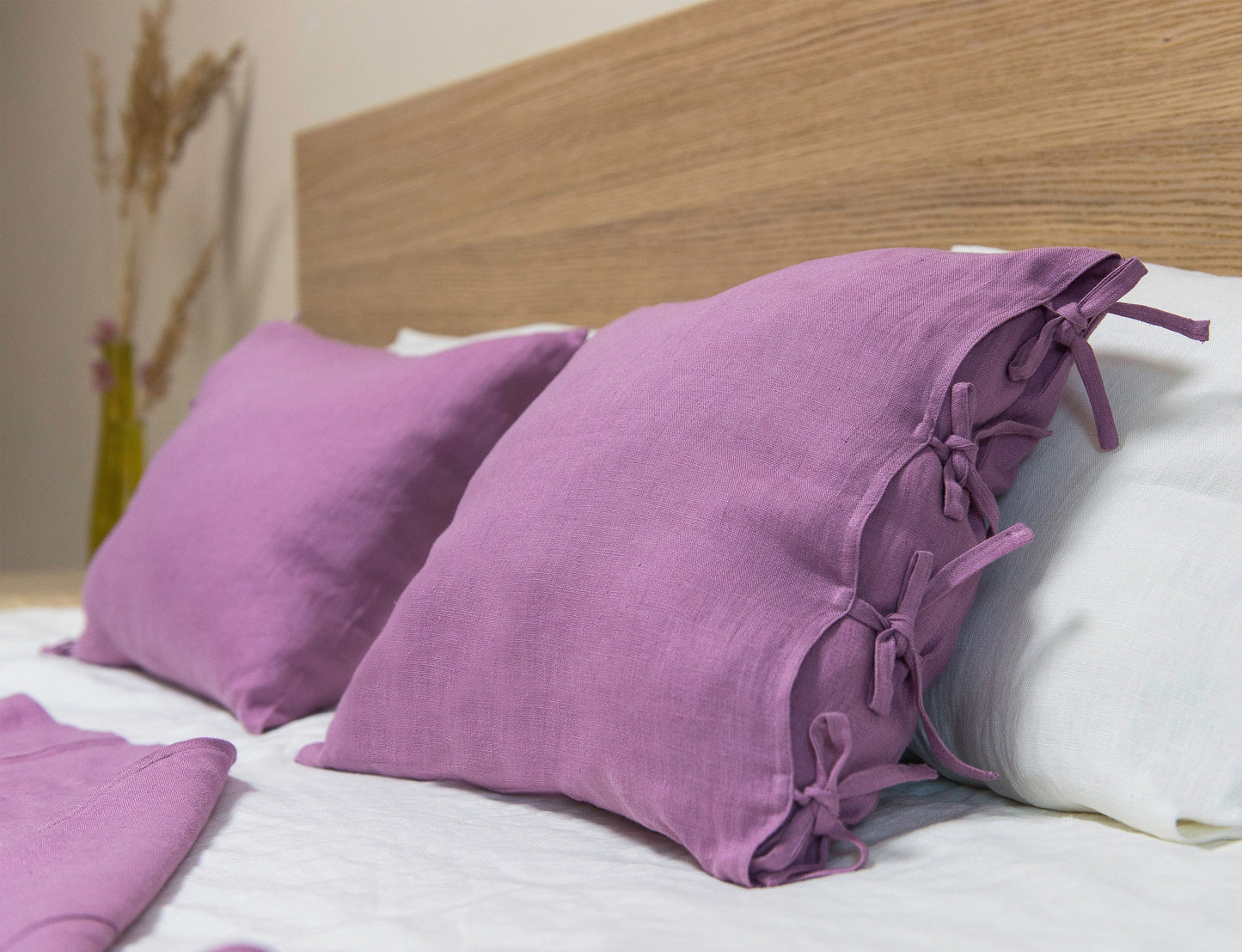 Deep Rose linen pillowcase with ties - Lorena Segura Design Lorena Segura Design