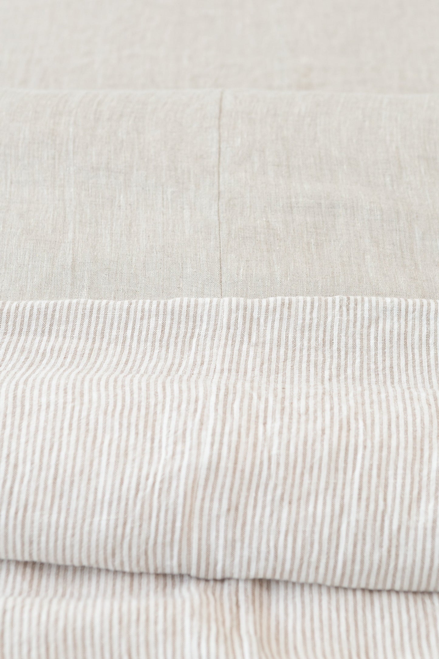 Natural Light and Striped Beige double side linen bedding set - Lorena Segura Design Lorena Segura Design