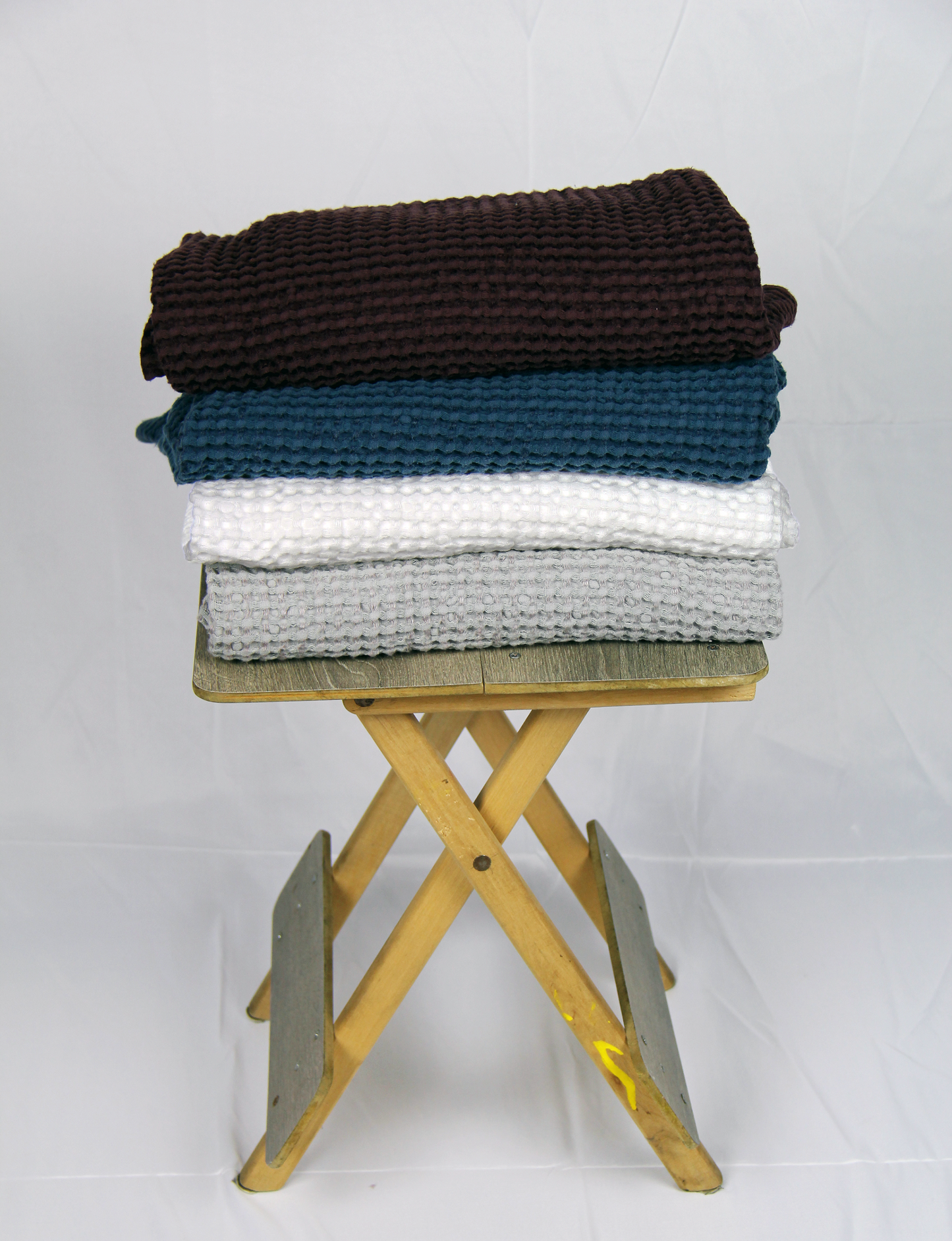 Plum linen waffle towel - Lorena Segura Design Lorena Segura Design