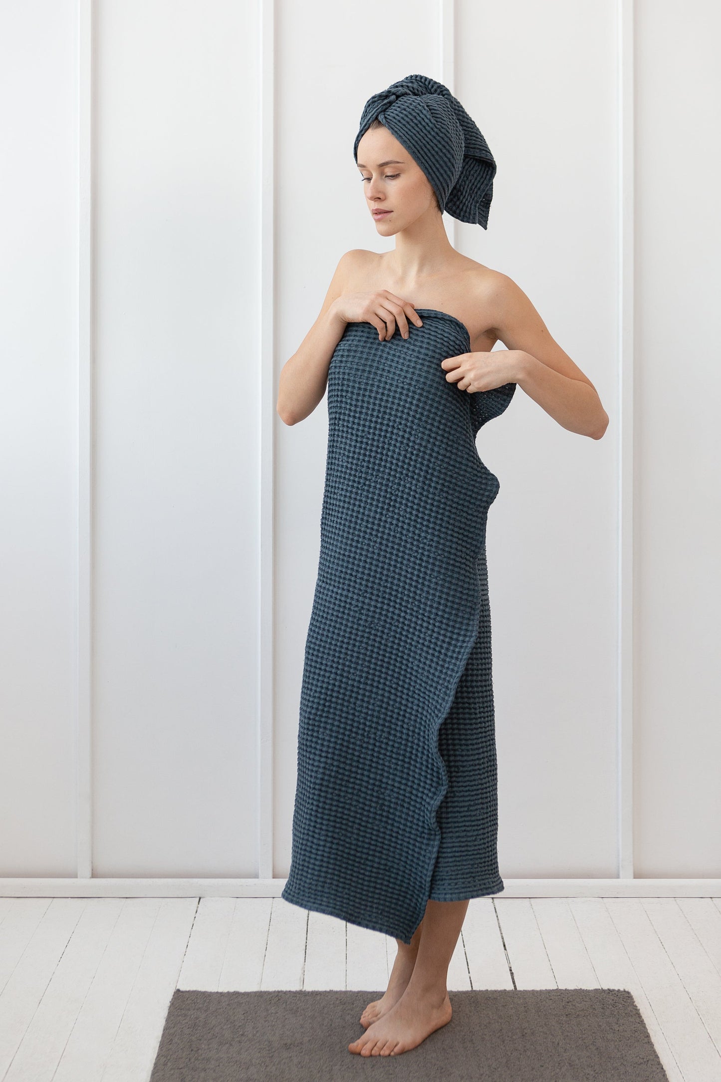 Plum linen waffle towel - Lorena Segura Design Lorena Segura Design