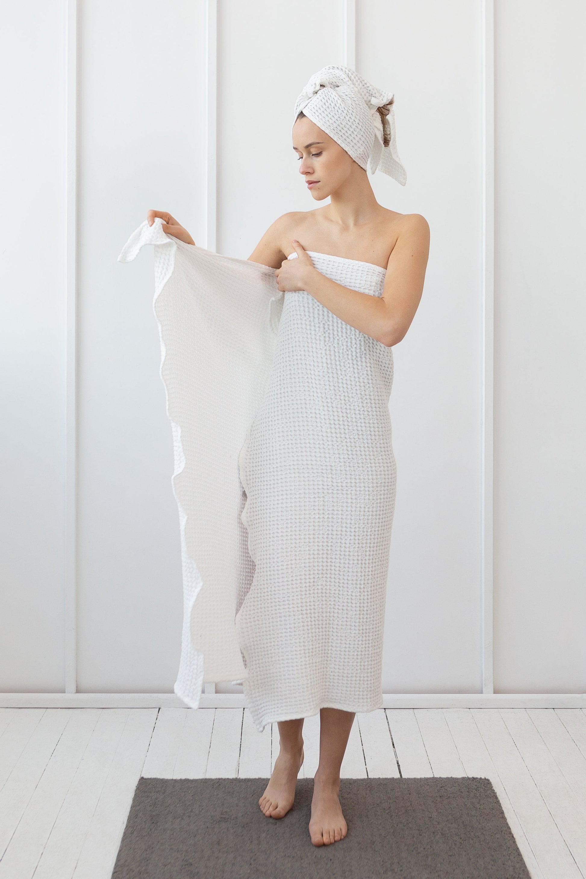 Amber waffle linen towel - Lorena Segura Design