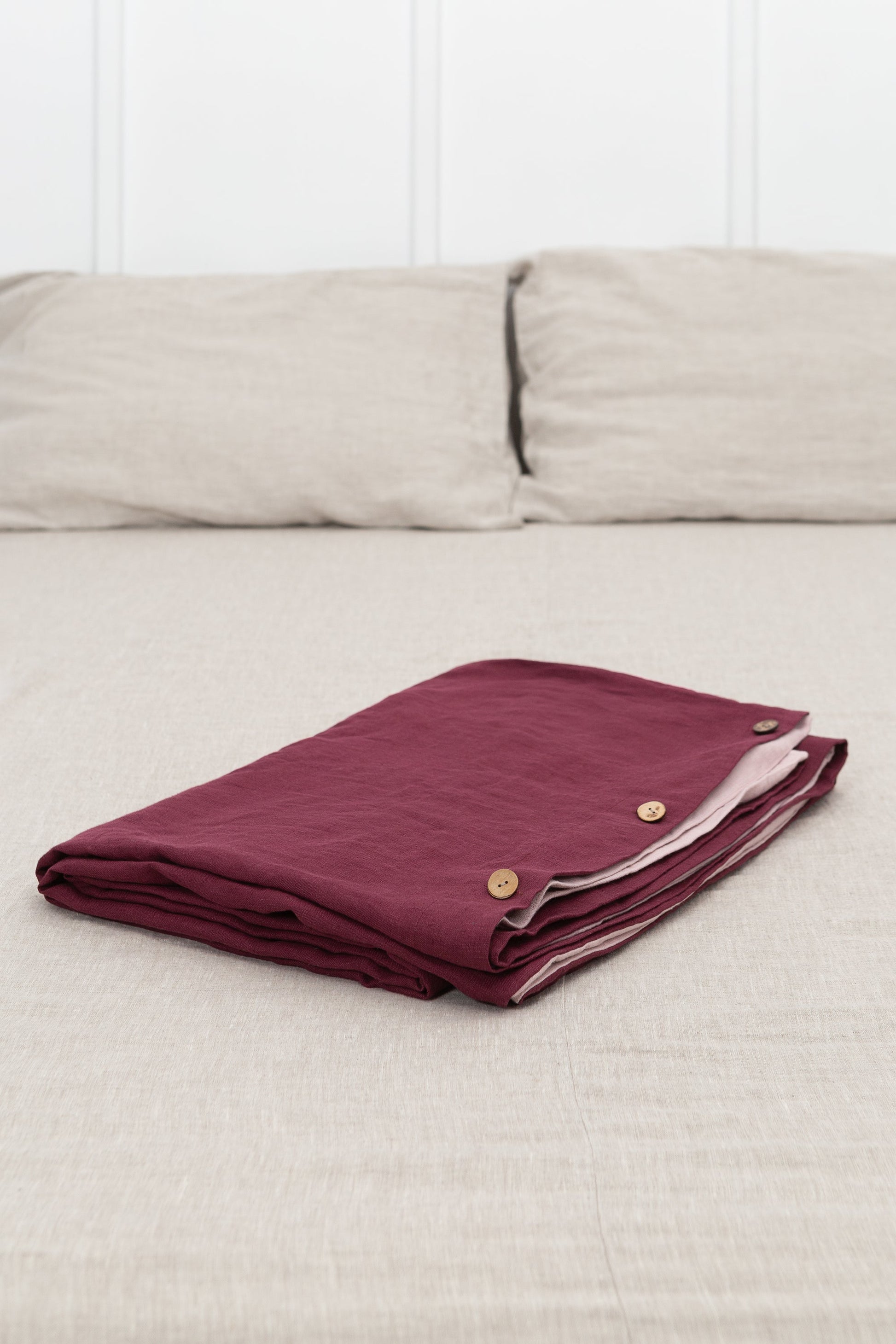 Dark Plum and Pale Pink double side linen bedding set, two tones - Lorena Segura Design
