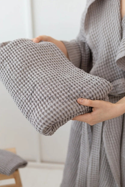 Amber waffle linen towel - Lorena Segura Design
