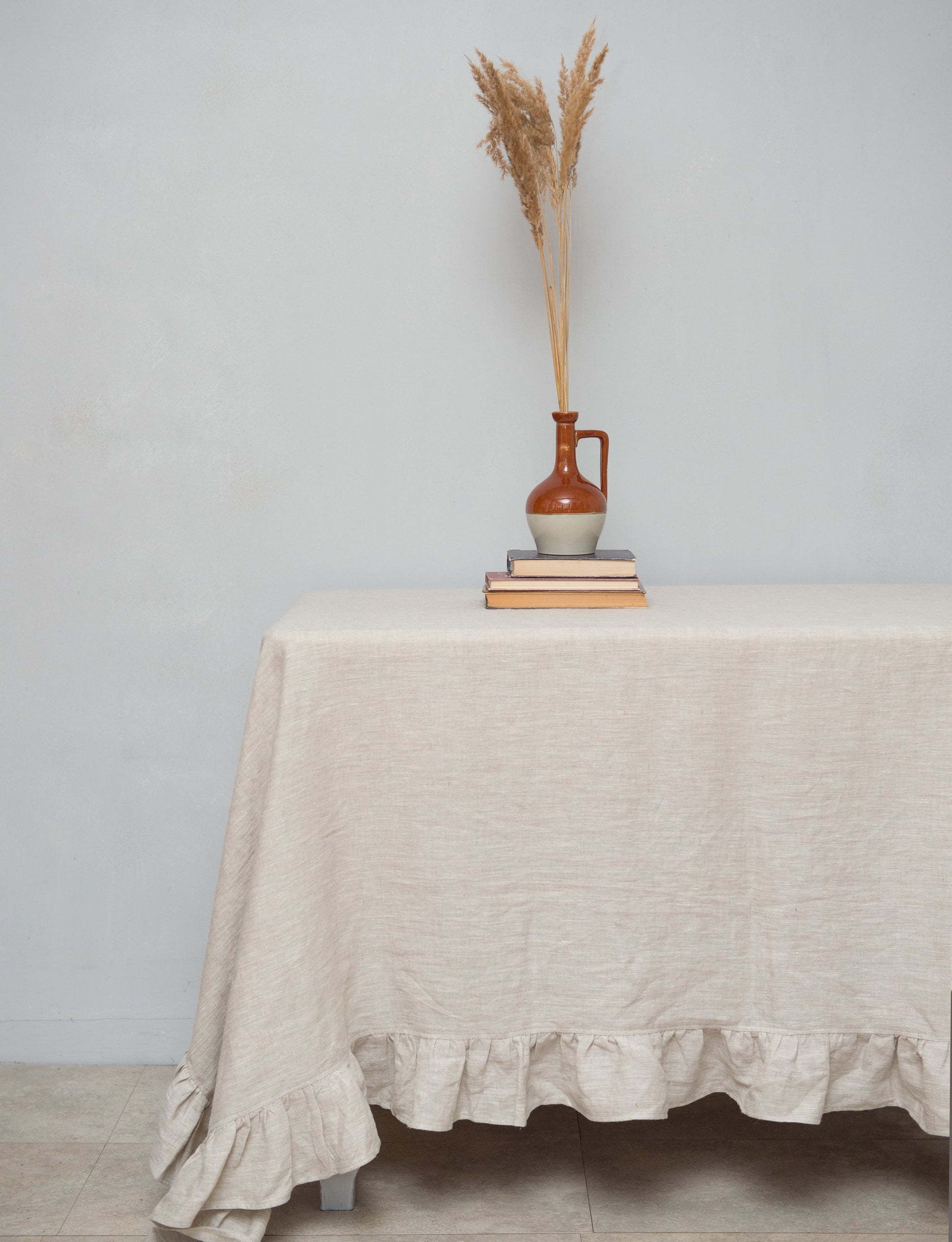 Natural Light  linen tablecloth with ruffles - Lorena Segura Design